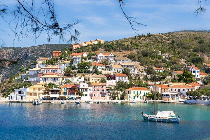 Private Tour Kefalonia: Melissani & Drogarati, Myrtos & Fiskardo