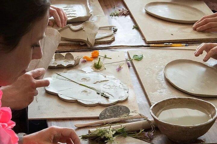 Private Clay Vase Workshop in Florence with Artisan