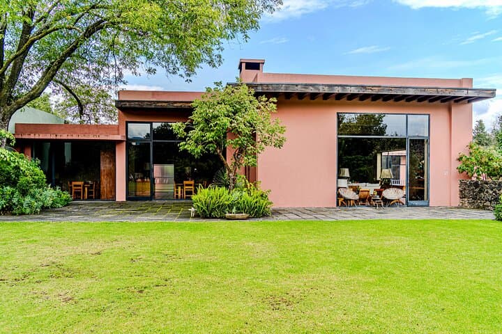 EXCLUSIVE TOUR Luis Barragán Casa Pedregal - small groups