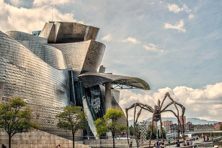 Bilbao Old Town to Guggenheim Self Guided Walk