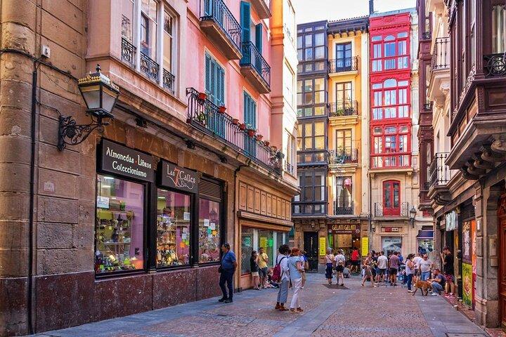 Bilbao Old Town to Guggenheim Self Guided Walk
