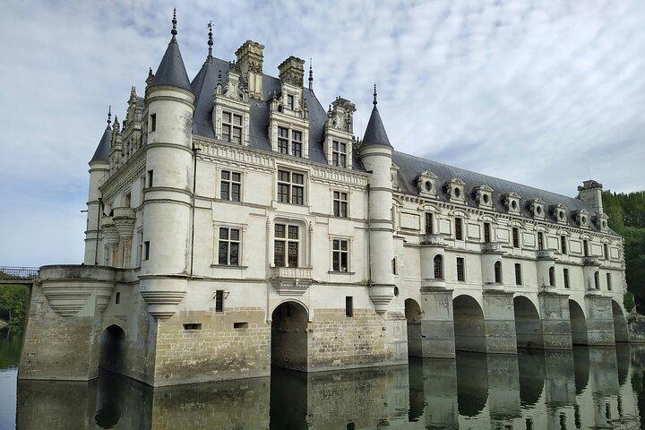 Loire Valley Three Castles Private Tour from Paris with Champagne