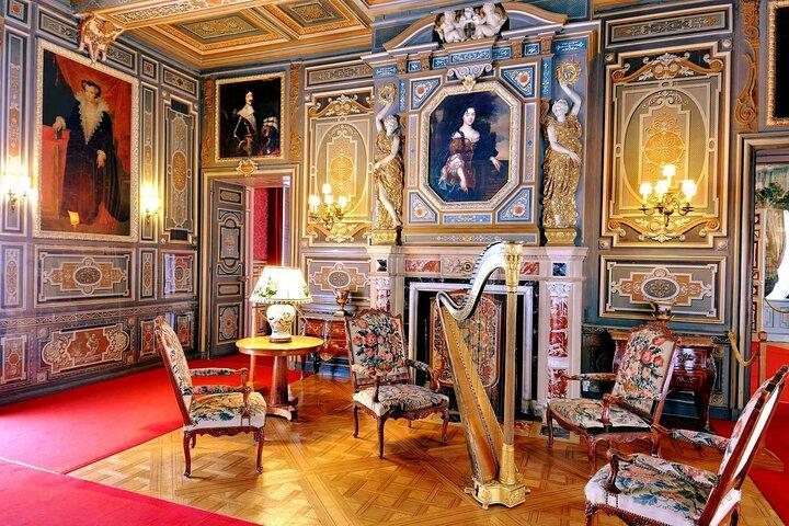 Loire Valley Three Castles Private Tour from Paris with Champagne