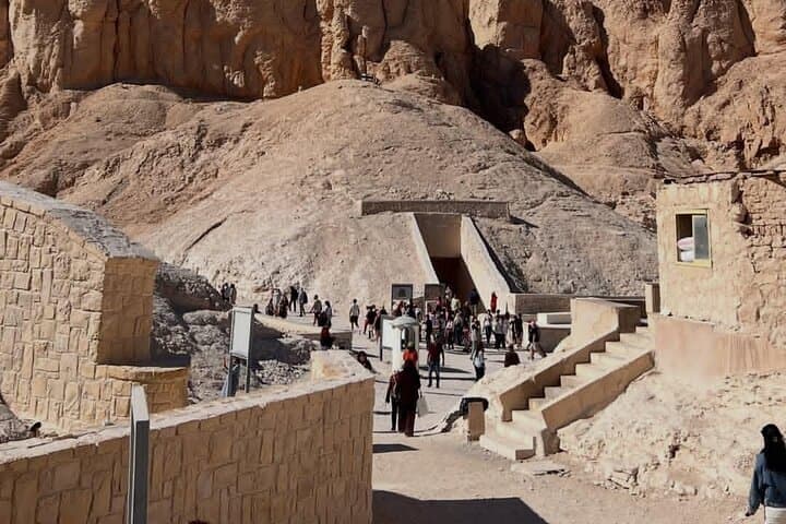 Half Day Tour: Valley of the Kings and Hatshepsut Temple & Mamnon