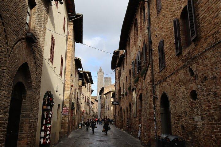 VAN Pickup: WINE TASTING in TUSCANY+ SAN GIMIGNANO-MAX8pp