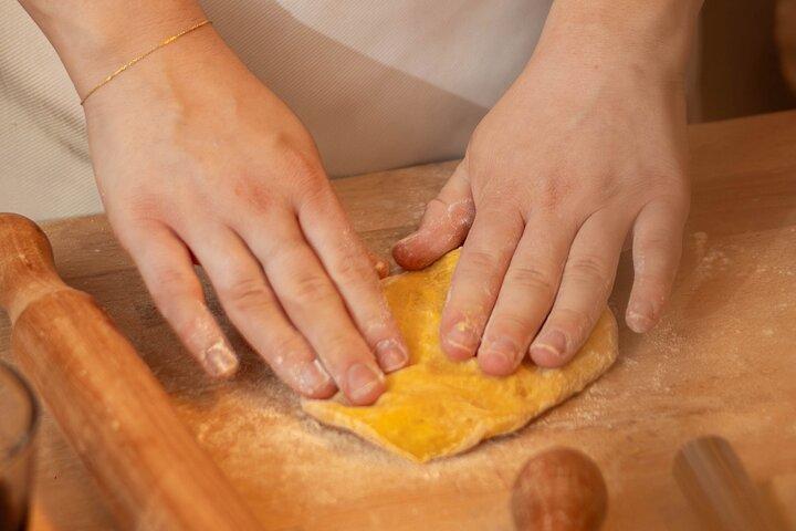 Florence: Pasta Cooking Class for Families & Wine and Soft Drinks