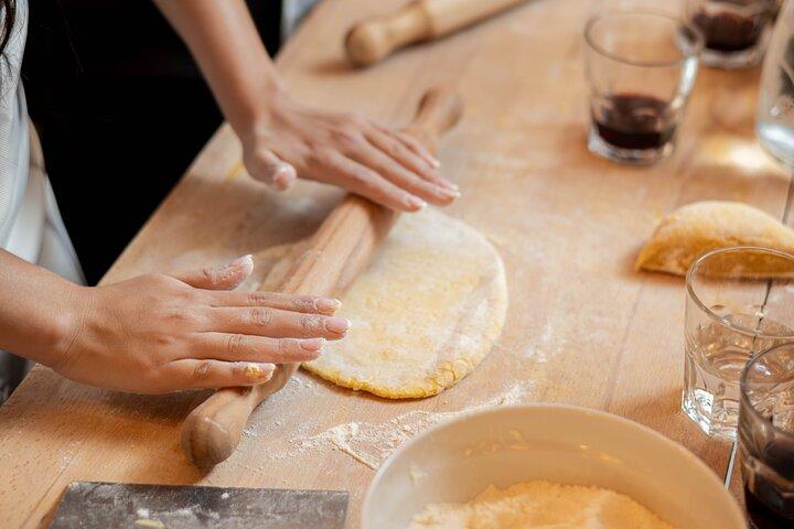 Florence: Pasta Cooking Class for Families & Wine and Soft Drinks