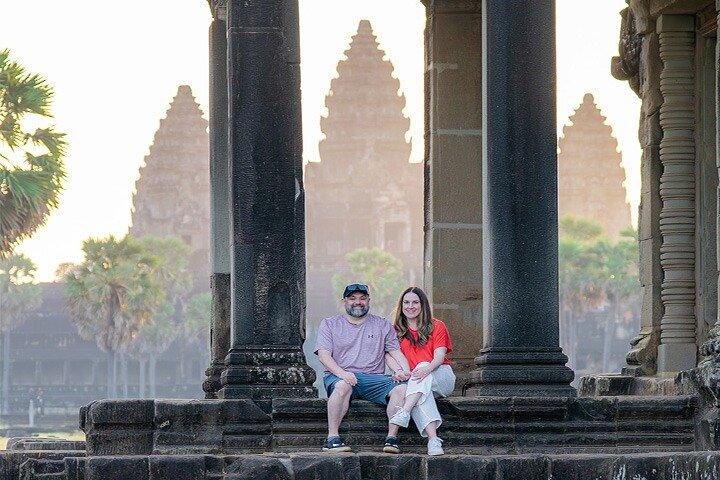 Siem Reap Tour: Angkor Wat Sunrise, Bayon, Ta Prohm, Banteay Srei