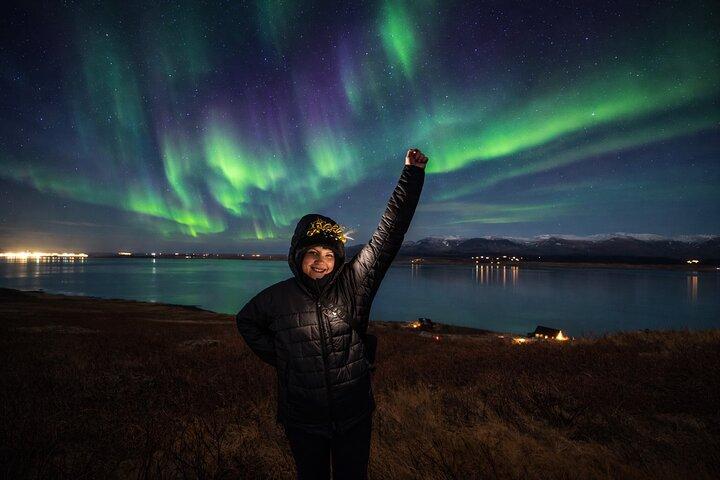 Reykjavik Northern Lights 4x4 Small Group Tour with PRO Photos