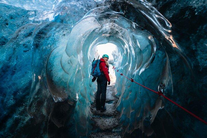 Skaftafell: Blue Ice Cave & Glacier Hike on Vatnajökull