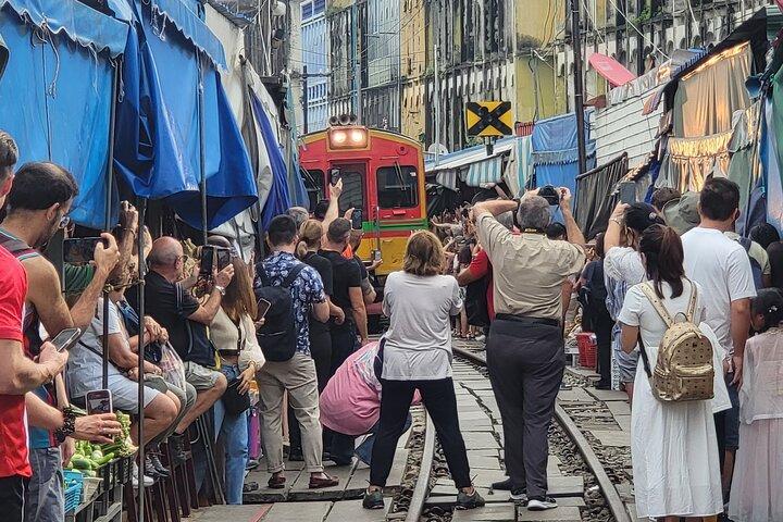 Private Tour to Railway and Floating Markets with Thai desserts