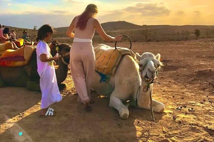 marrakech agafay dinner show with camel and quad bike