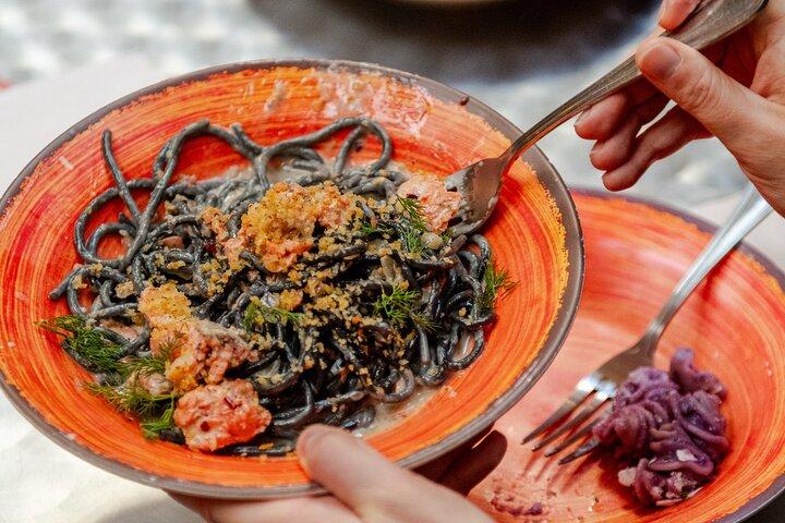 Seattle Seafood Tour: A Long Lunch of Market-Fresh Tastings