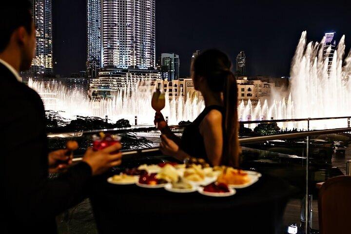 Burj Khalifa At the Top Ticket & Dinner with Dubai Fountain Views