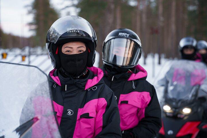 Snowmobile Tours in Rovaniemi Lapland in small group