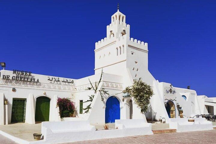 Djerba Island Cultural Tour with Pottery Synagogue and Lunch