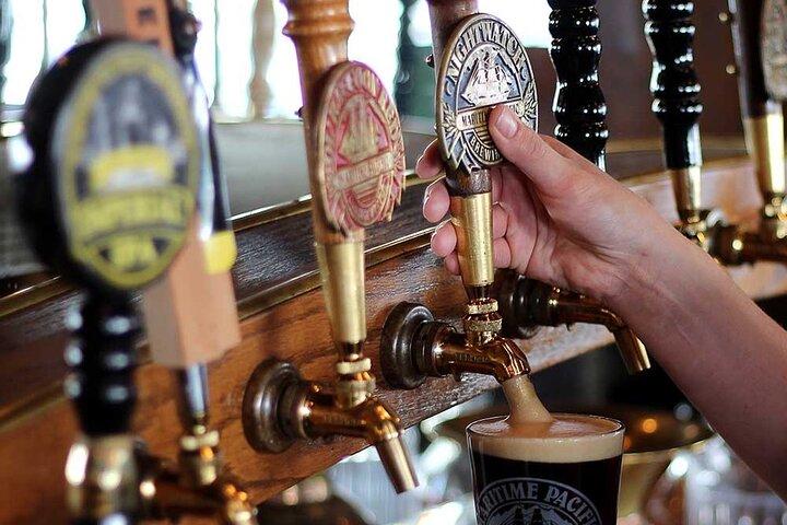 Craft Beer Tasting Tour in Ballard Brewery District with Food