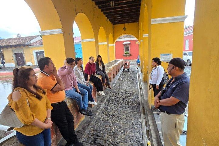 Antigua Guatemala City Tour in Vintage Electric Classic Car