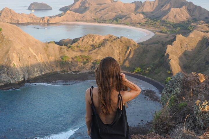 Labuan Bajo - Komodo multi day tour Using Luxury Pinishi Boat