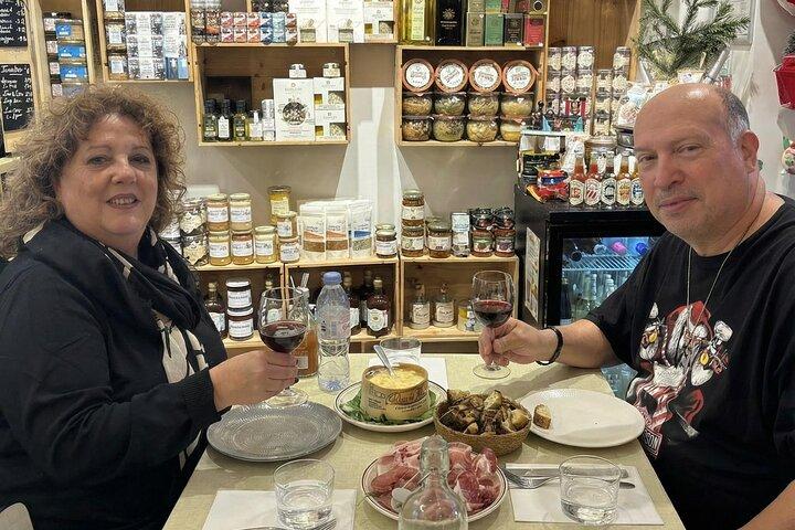 Le Marais Exclusive French Dinner & Wine Tour