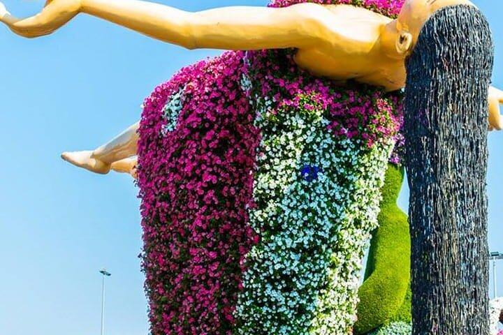 Dubai Miracle Garden – World’s Largest Floral Wonderland Paradise