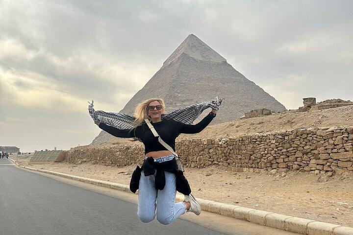 VIP Giza Pyramids Tour With Camel ride & lunch