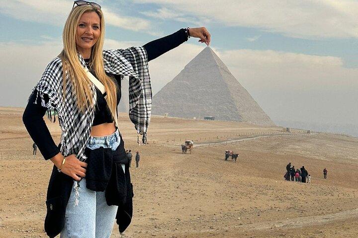 VIP Giza Pyramids Tour With Camel ride & lunch