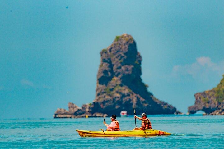 Koh Samui Angthong Catamaran Tour with Snorkeling and Kayaking