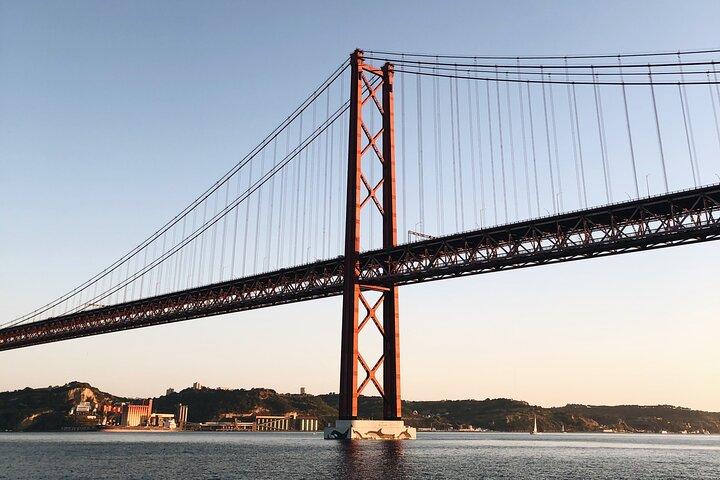 Lisbon: Private Catamaran Sunset Cruise with Drink