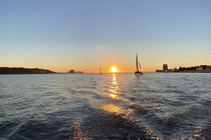 Lisbon: Private Catamaran Sunset Cruise with Drink