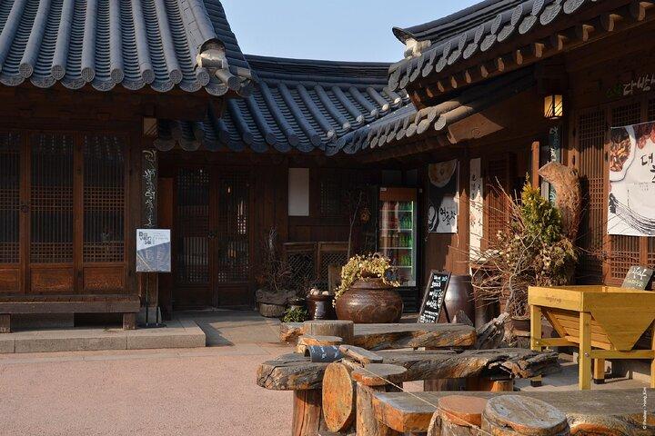 Seoul Walking Tour 3h30 and 19 audio reviews