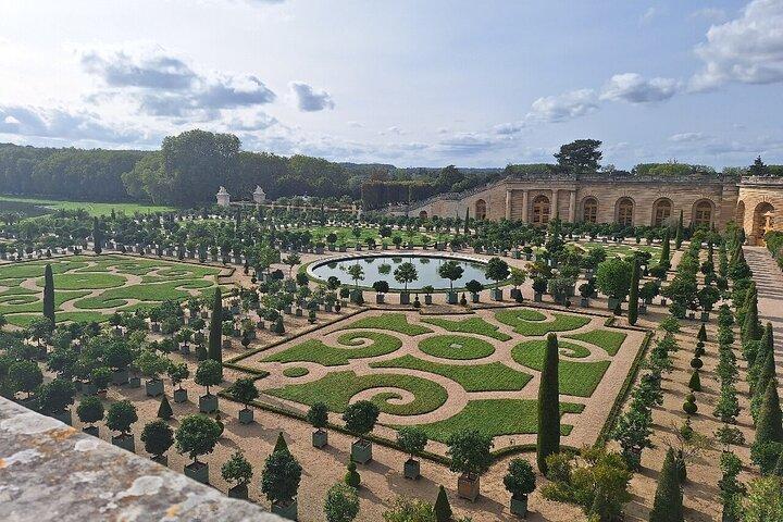 Self Guided Tour to the Versailles with Timed Passport Ticket