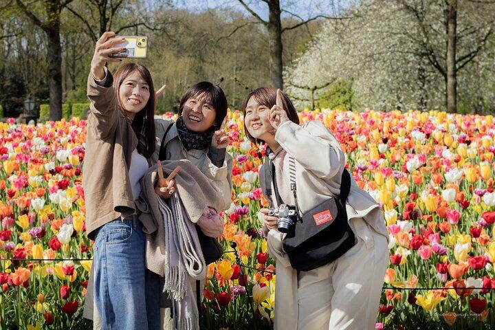 Amsterdam: Keukenhof Gardens and Zaanse Schans Windmills Day Tour