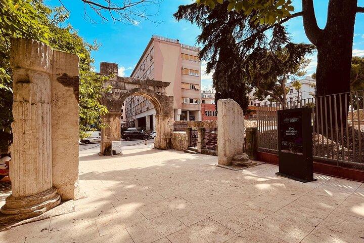 Private tour: Discover Pula with a Local History Teacher