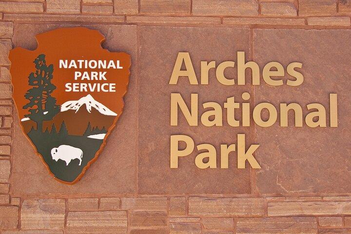 Arches National Park Self Guided Driving Audio Tour