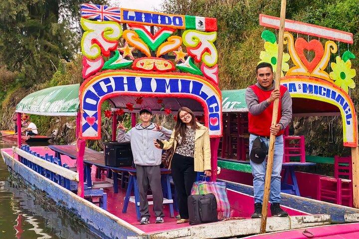 Mexico City Canals by Boat with Live Commentary with Meal Drinks