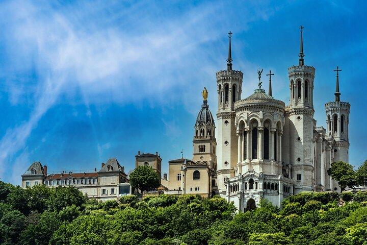 Lyon Audioguided Walking Tour 3h30 and 26 Audio Commentaries