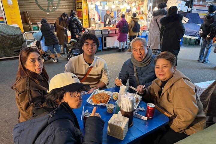 Seoul Local Vibes, Food & Market Tour