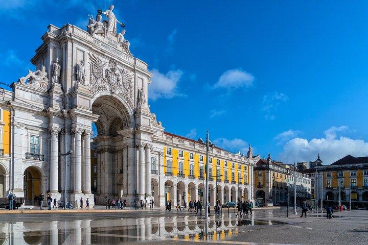 Lisbon Audio Guided Walking Tour 2h50 and 24 Audio Comments