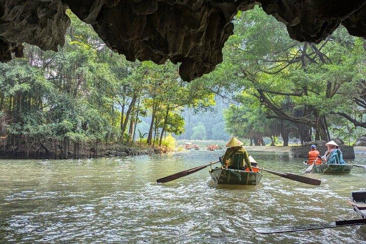 Private Ninh Binh Day Tour Mua Cave and Trang An Grottoes