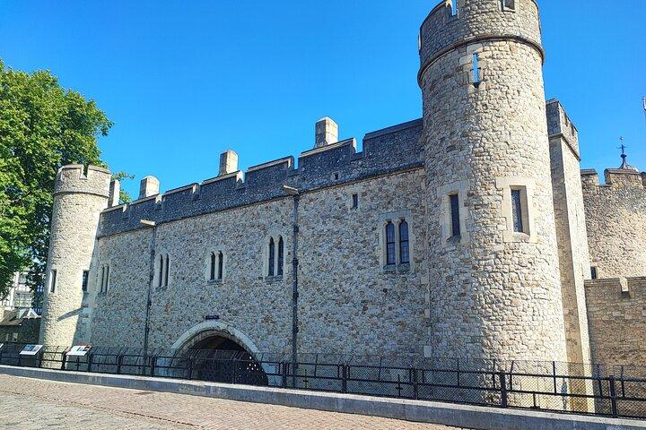 Tower of London Crown Jewels and All Hallows Church Private Tour