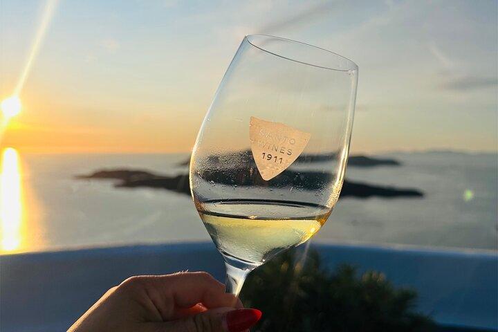 The Art of Wine - A Real taste of Santorini
