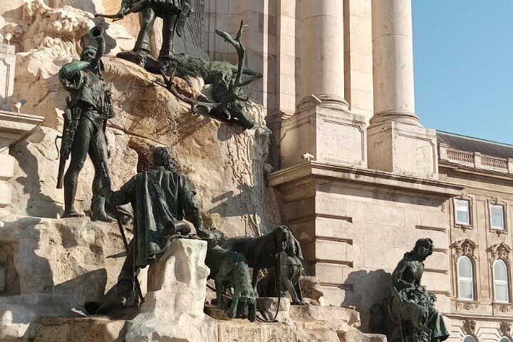 Private Buda Castle and Jewish Heritage tour by car