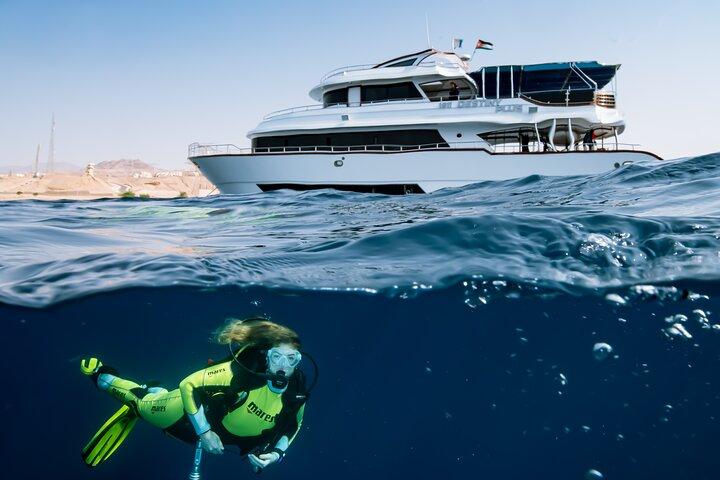 Diving, Snorkeling & Leisure Cruises by Boat