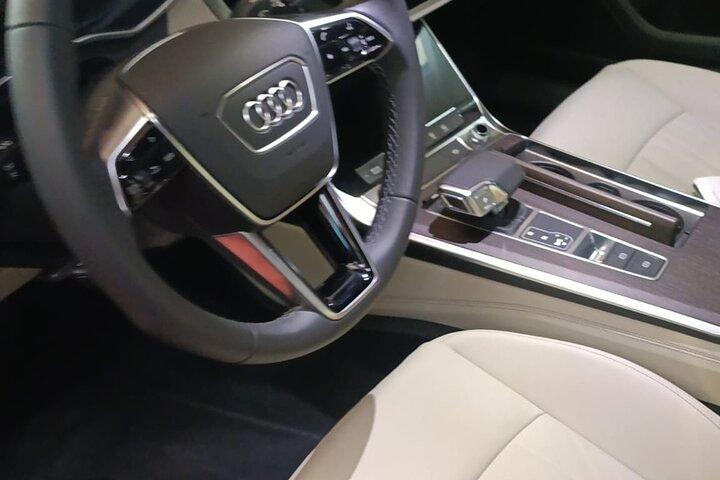 Private Luxury transfer Milan center to/from train metro station