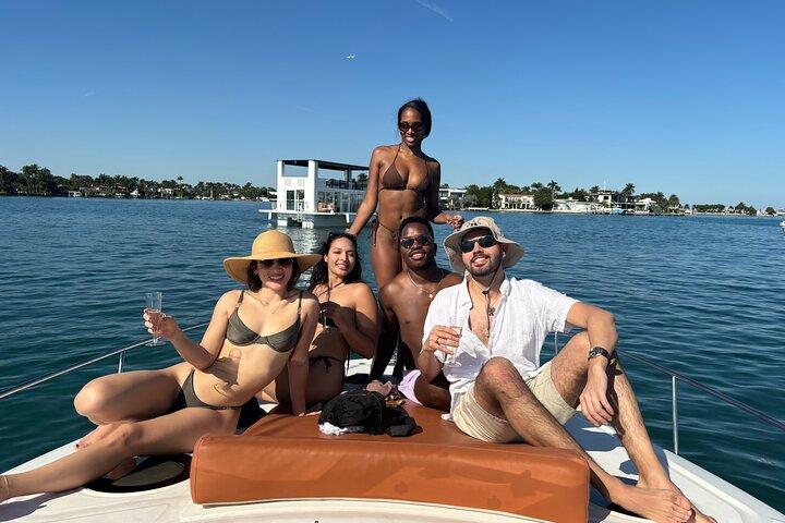 Private Yacht Rental in Miami