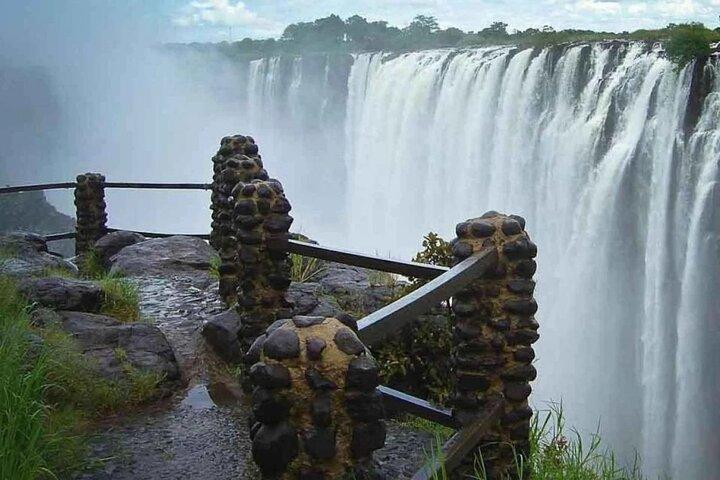 Guided Tour of the Falls Experience Both Zimbabwe and Zambia