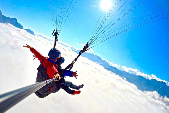 Sapa Paragliding with Acrobatic Flips & Round-trip Transfer