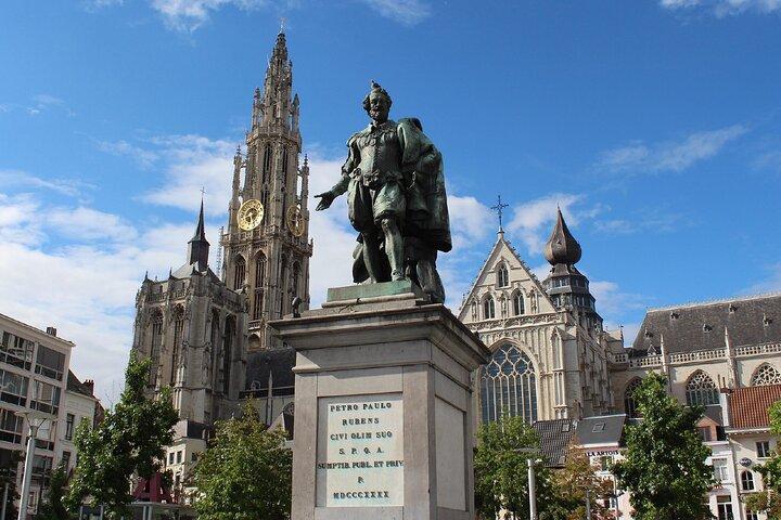 Antwerp Audio guided walking tour 2h15 and 21 audio commentary