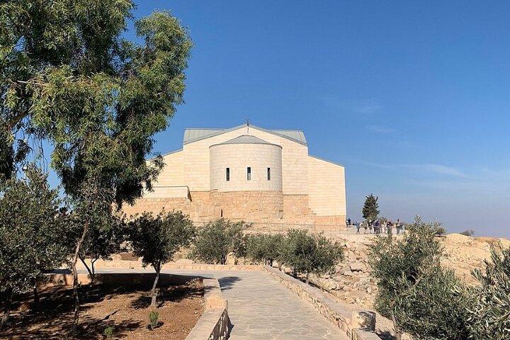 Madaba Mount Nebo and Baptism Site Day Tour from Amman